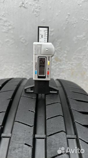 Pirelli P Zero 255/30 R20 92Y