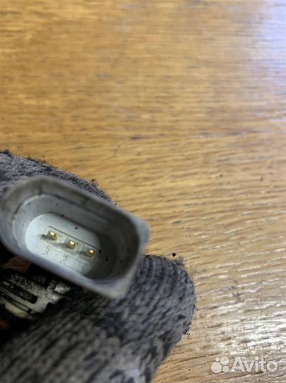 Датчик положения распредвала VW Touareg