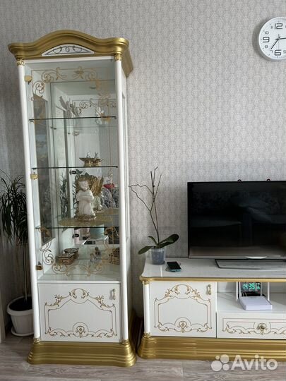 Стенка для гостиной, тумба под тв, шкаф-витрина