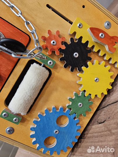 Бизиборд домик