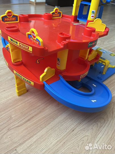 Парковка для машинок полесье