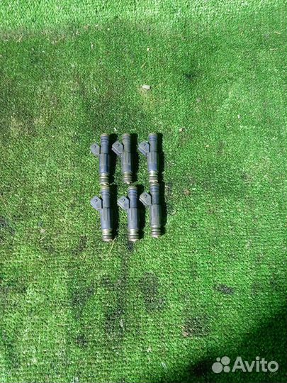 Форсунка инжекторная электрическая Opel Omega