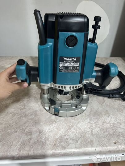 Фрезер makita RP2302FC