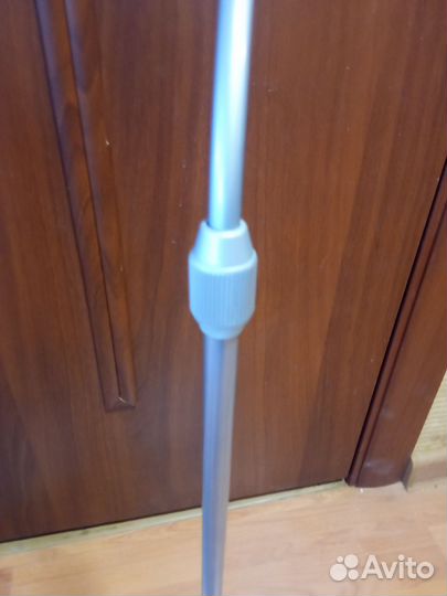 Стойки для акустики