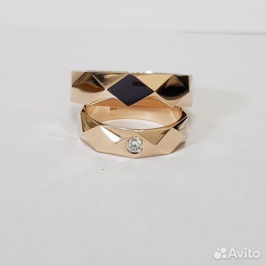 Обручальные кольца с бриллиантом