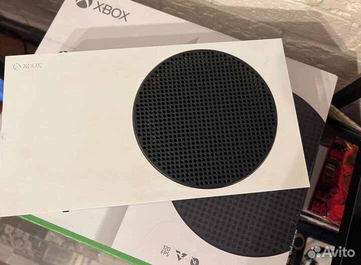 Xbox Series S (Ростест) + 7 топовых игр