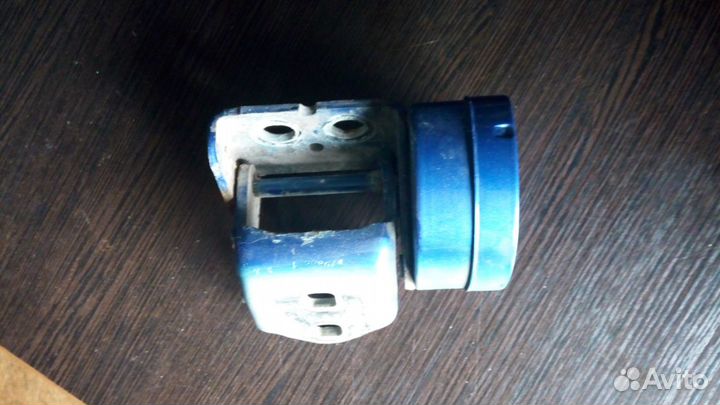 Петли на двери нижние Рено Меган 2 правые