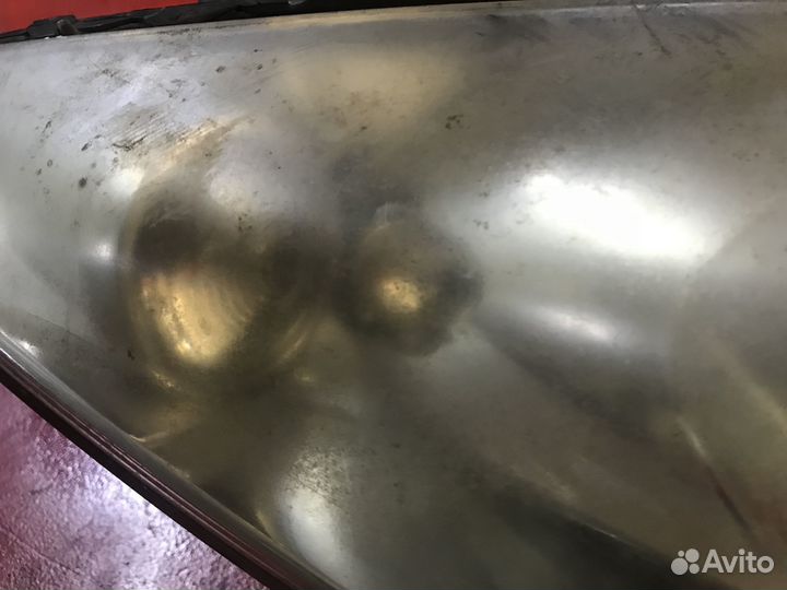 Фара правая Peugeot 308