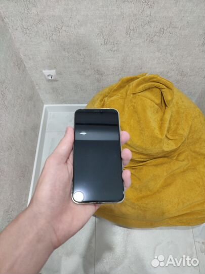 iPhone Xs, 64 ГБ