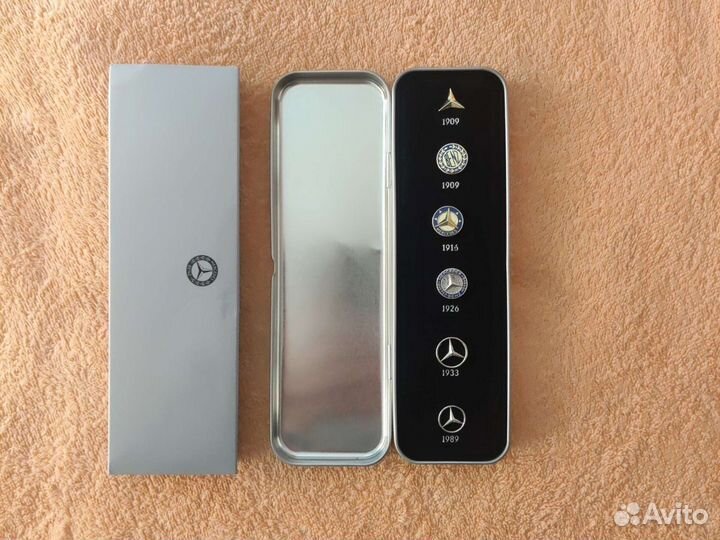 Коллекционные значки mercedes