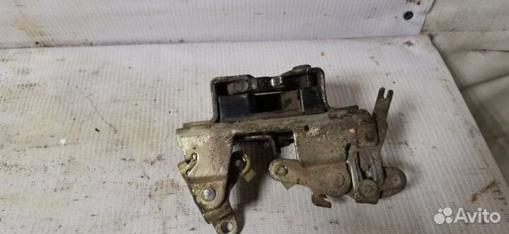 Замок задний правый Daewoo Nexia седан 2003