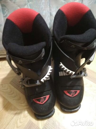 Горнолыжные ботинки детские р 30