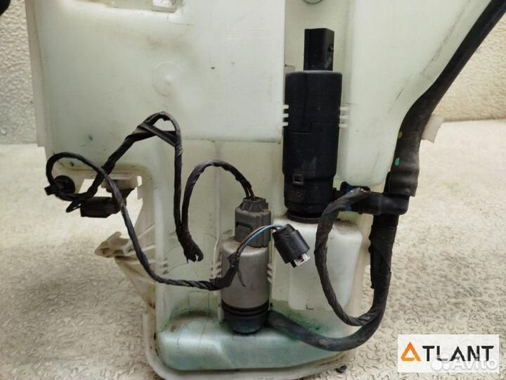 Бачок стеклоомывателя BMW 3-series