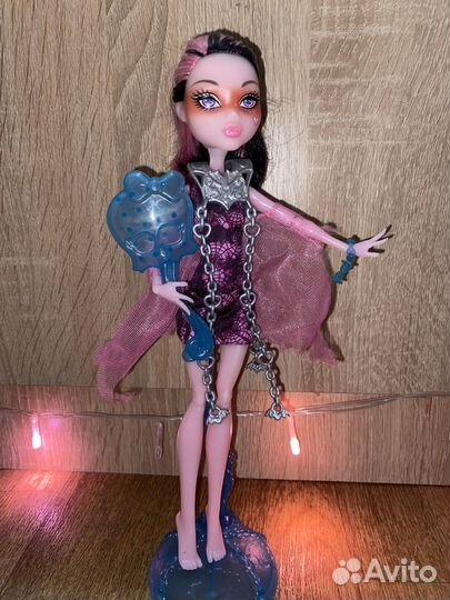 Кукла Монстер Хай Дракулаура