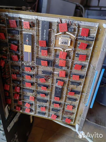 Компьютер эвм искра 1030-11 системный блок