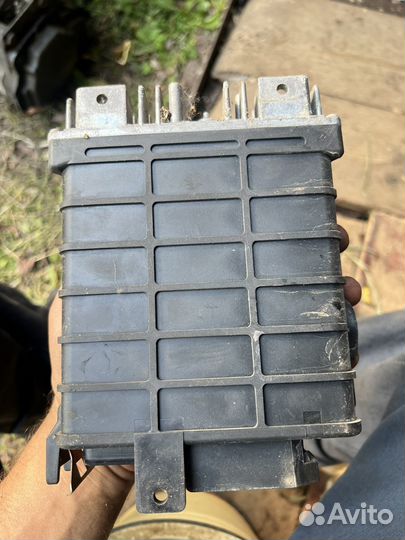 Блок управления двигателем, эбу passat b3 1.8 RP