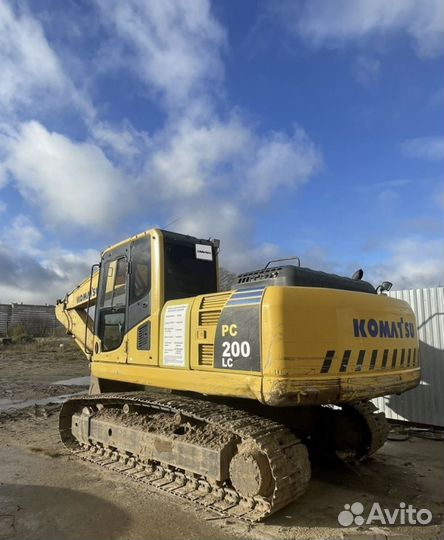 Гусеничный экскаватор Komatsu PC200-8M0, 2012