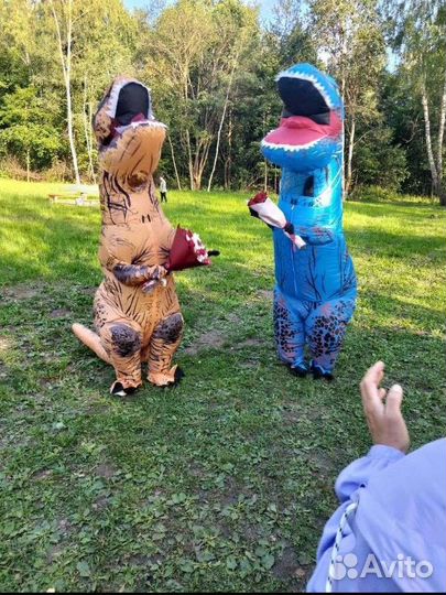 Поздравление от динозавров