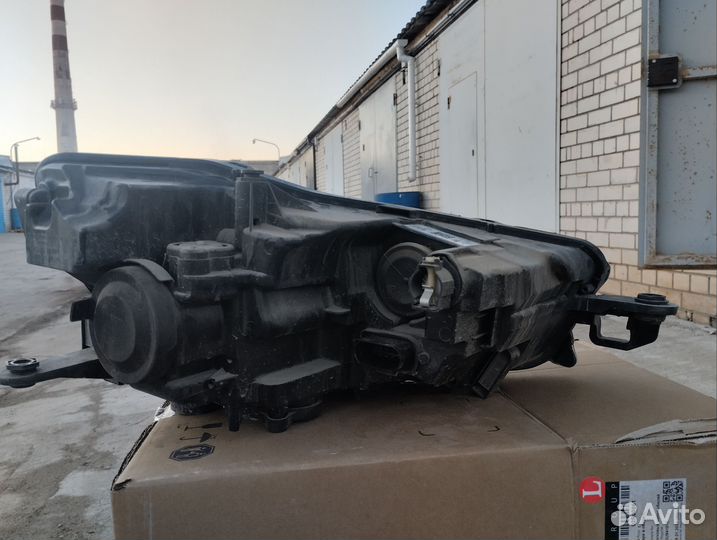 Фара левая светодиодная Skoda Rapid 2020