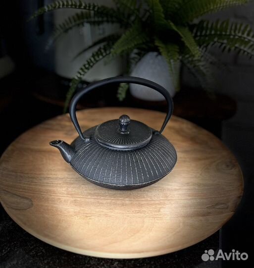 Чугунный заварочный чайник 700 мл с ситечком