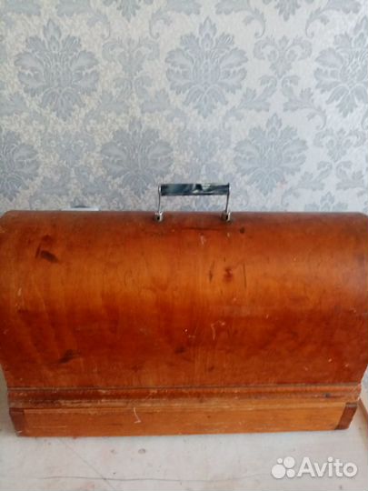 Машина швейная