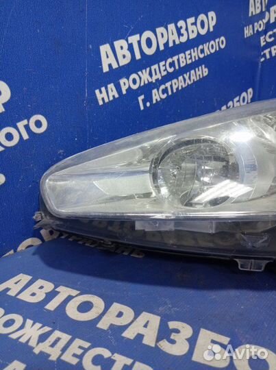 Левая фара Peugeot 308 хэтчбек EP6C 2012