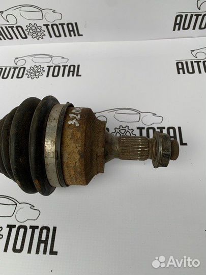 Привод левый Peugeot 308 EP6 2008