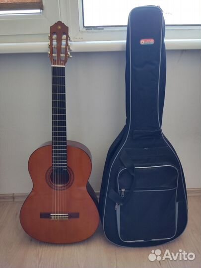 Классическая гитара Yamaha с 40
