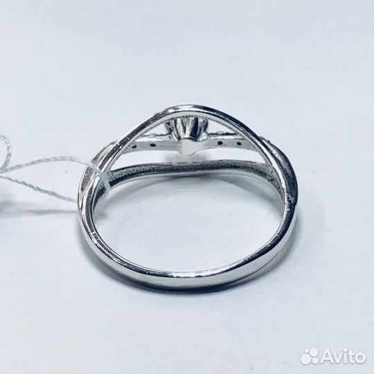 Золотое кольцо с бриллиантами