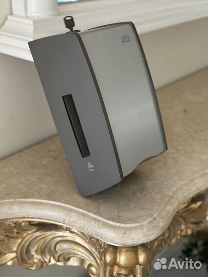 Tork Aluminium диспенсер для листовой бумаги