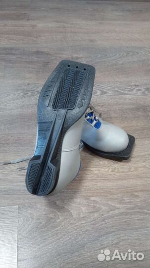 Лыжные ботинки 36