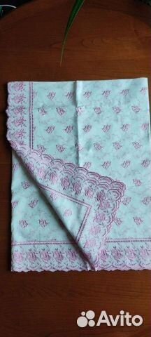 Скатерть с машинной вышивкой