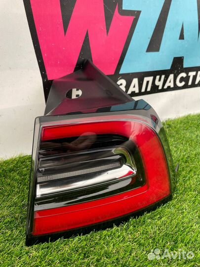 Фонарь задний правый Tesla Model Y 2021