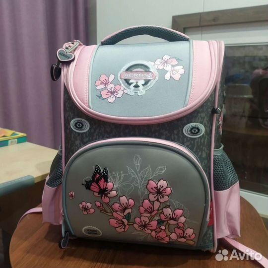 Школьный рюкзак