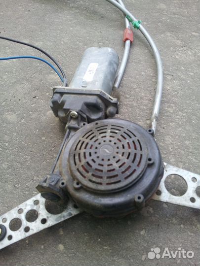 Электро стеклподъемник перед дверей Hyundai Accent