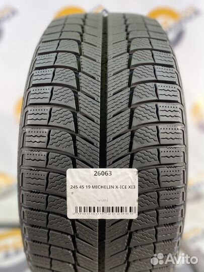 Michelin X-Ice XI3 245/45 R19 99T