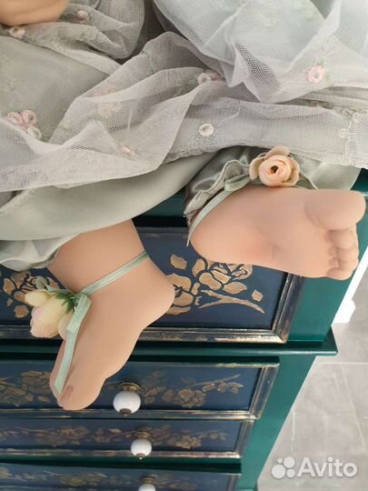 Кукла фарфоровая коллекционная