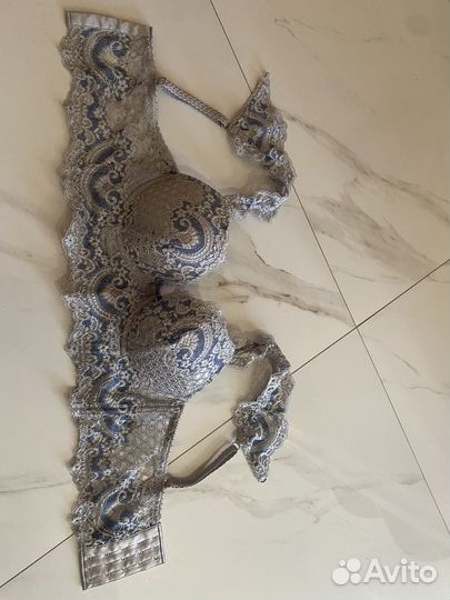 Бюстгальтер