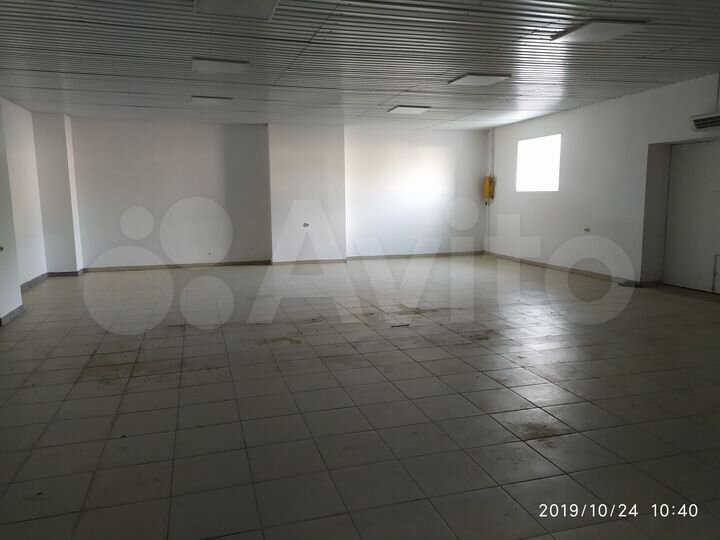 Сдаются/продаются помещения, 372.4 и 162 м²