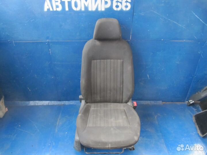 Сиденье переднее правое VW Polo Поло