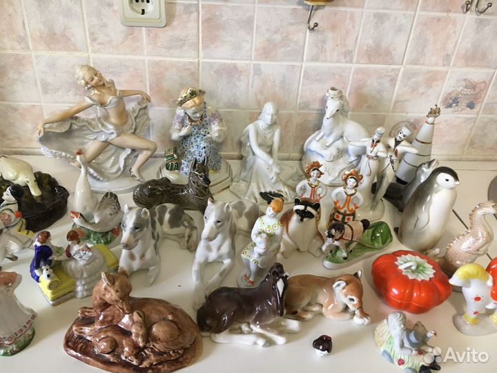 Много статуэток в реставрацию