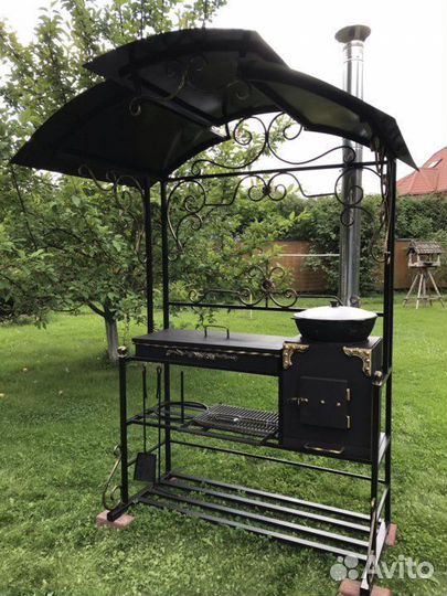 Мангал с крышей