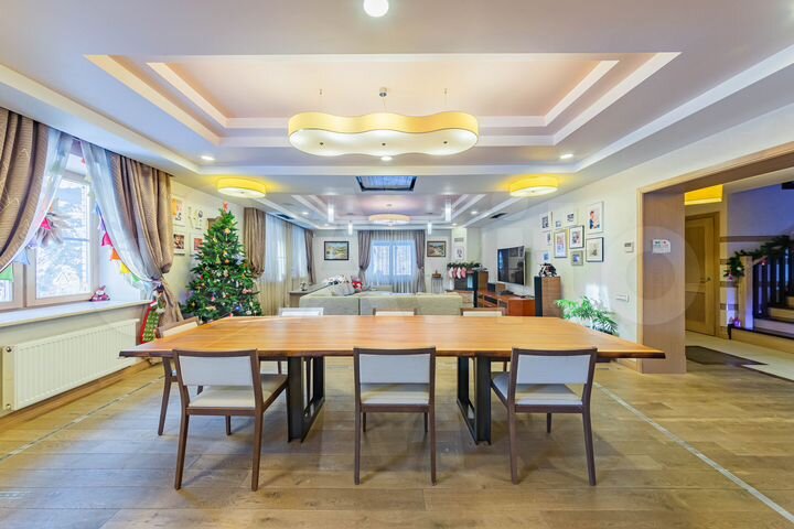 Дом 480 м² на участке 29 сот.