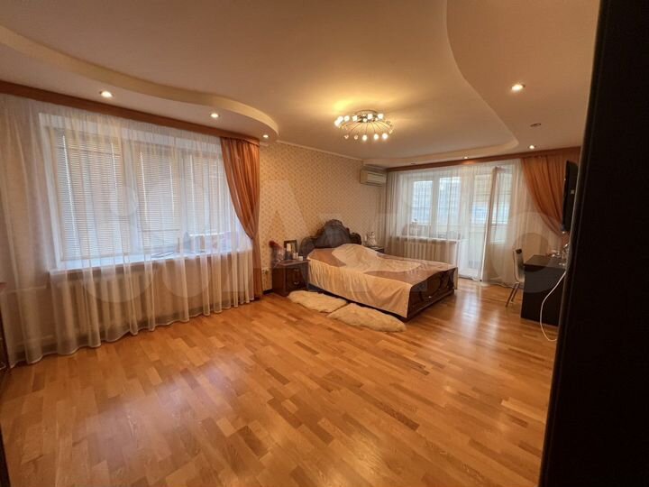 3-к. квартира, 107,7 м², 8/12 эт.