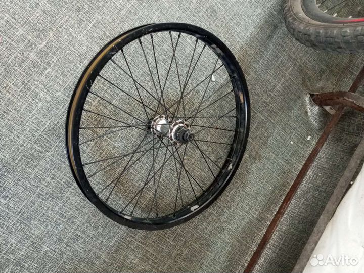 Переднее колесо сальт