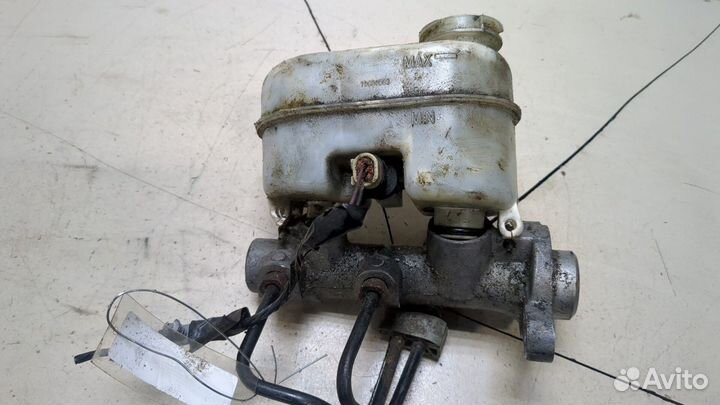 Цилиндр тормозной главный Chevrolet Trailblazer, 2005