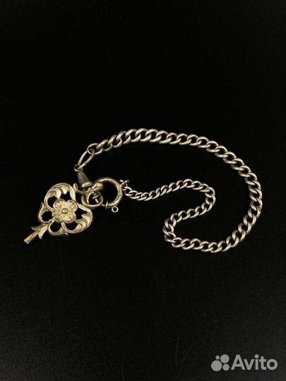 Старинный ключ для часов с шатленом