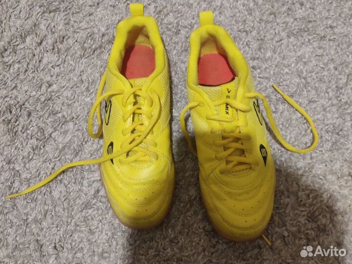 Футбольная обувь 35 размер