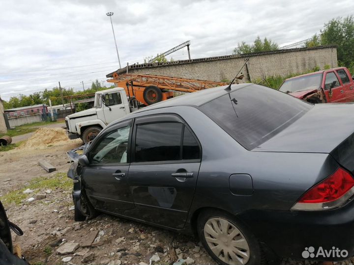 Запчасти б/у Mitsubishi Lancer седан IX 1.6 (4G18)