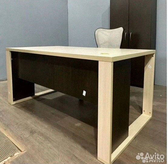 Рабочий стол для офиса
